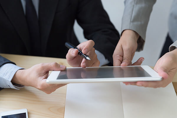 Sales Contract Signing